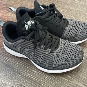 Barely worn Women’s TechLoom Pro sneakers $160 online on the website